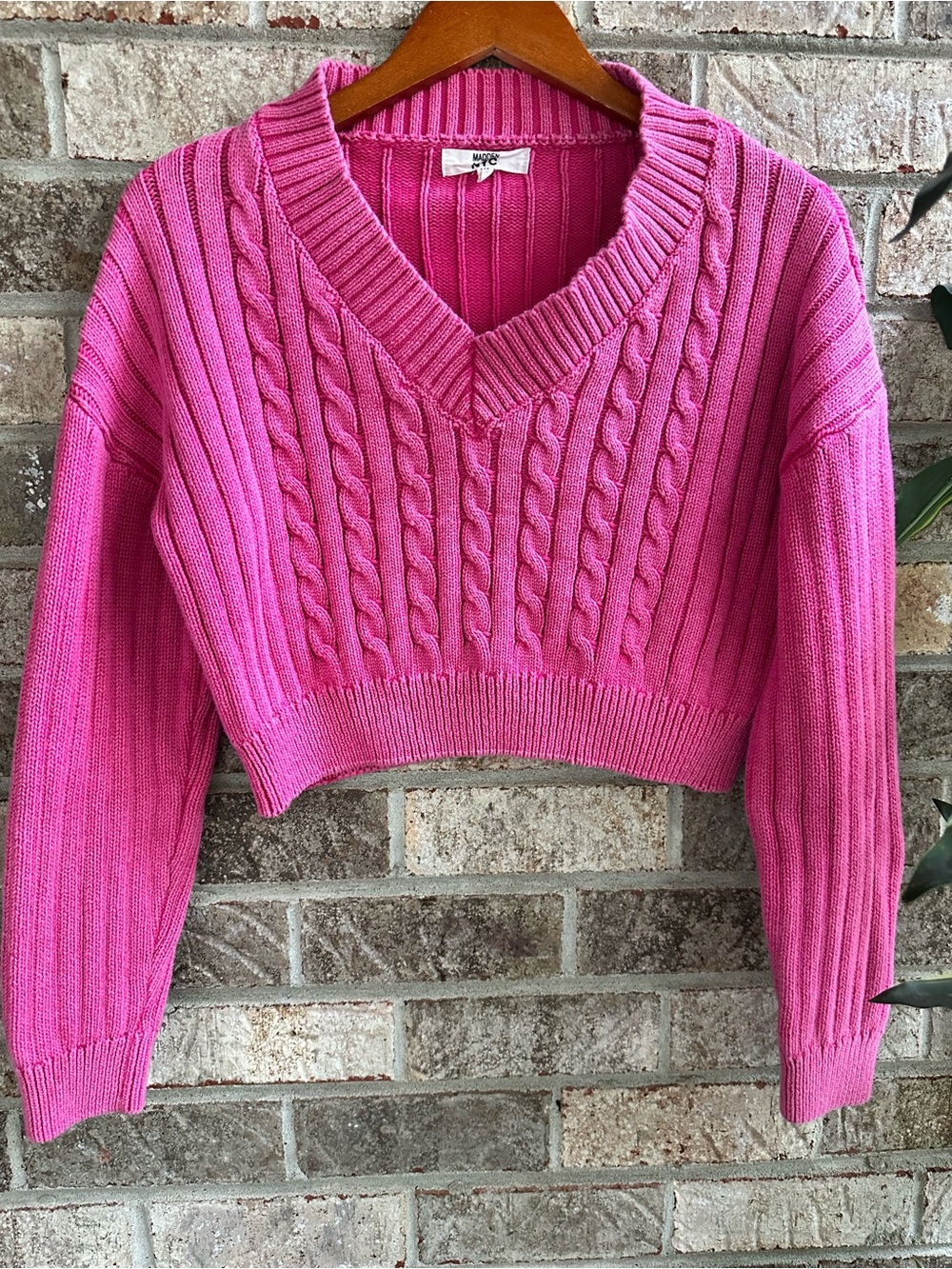 Y2K Madden NYC Pink Chunky 90’s Cable-Knit V-Neck Cropped Cotton Sweater